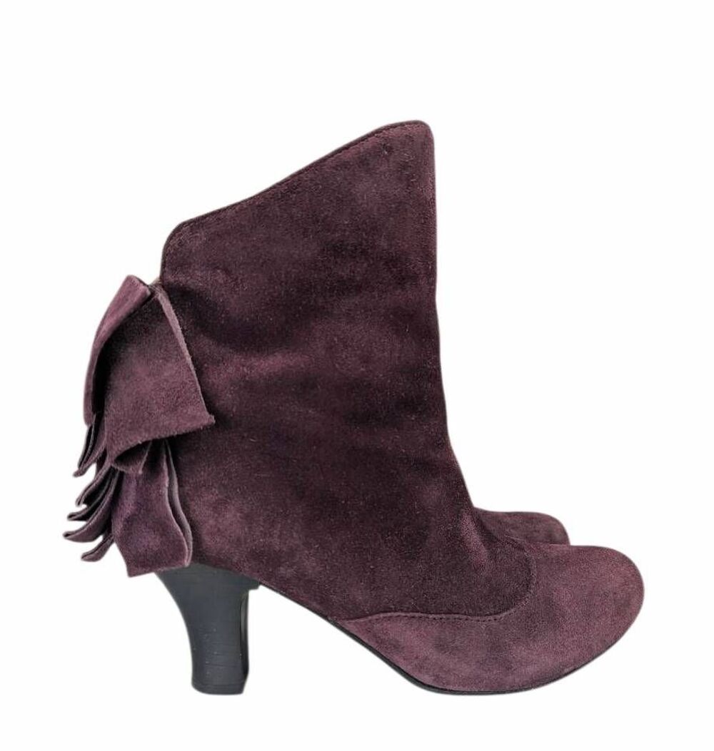 Born Crown purple plum suede ruffle bow heel bootie ankle boot womens 7